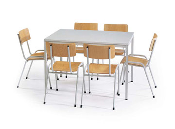 Kantines stoelen en tafels