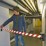 Wandafzetband Morion in kunststof cassette/voor vastschroeven/afmetingen 110x130 mm (bxh)/bandbreedte 50 mm/bandlengte 3 meter/rood-wit