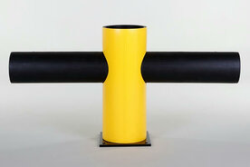 Middenstaander Charlie type DFVB-M voor flexibele vangrail/voor binnen- en buiten gebruik/hoogte 516 mm/voetplaat 225x225mm/voor het scheiden van verkeerswegen