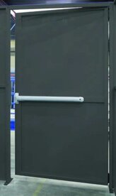 Paniekdeur plaatstalen paneel/naar buiten open draaiend/opening links/ hoogte 2200 mm/breedte 1200 mm/met dwarsbalkboven en paniekbalk/leverbaar in diverse RAL kleuren