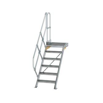 Aluminium vaste trap met platform 45&deg;  - loodrechte hoogte 1.250 mm/aantal treden 6/breedte treden 600 mm/treden en platform gemaakt van gegolfd aluminium R 9