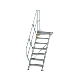 Aluminium vaste trap met platform 45&deg;  - loodrechte hoogte 1.460 mm/aantal treden 7/breedte treden 600 mm/treden en platform gemaakt van gegolfd aluminium R 9