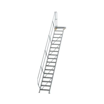 Aluminium vaste trap met platform 45&deg;  - loodrechte hoogte 3.750 mm/aantal treden 18/breedte treden 600 mm/treden en platform gemaakt van gegolfd aluminium R 9
