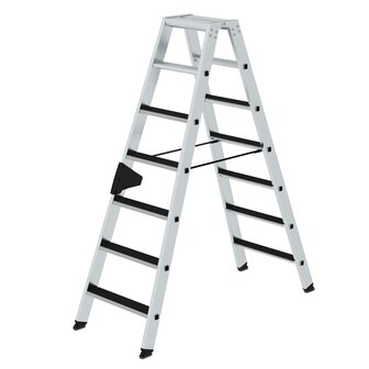 Aluminium trap tweezijdig oploopbaar met clip step - werkhoogte 3.150 mm/totale hoogte 1.610 mm/aantal treden 2x7/belastbaar tot 150 kg