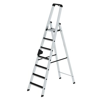 Aluminium trap eenzijdig oploopbaar met clip step - werkhoogte 3.650 mm/platformhoogte 1.610 mm/aantal treden 7/belastbaar tot 150 kg