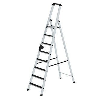 Aluminium trap eenzijdig oploopbaar met clip step - werkhoogte 3.850 mm/platformhoogte 1.840 mm/aantal treden 8/belastbaar tot 150 kg
