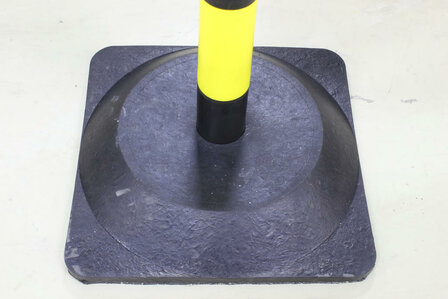 Kettingpalenset kunststof SET-LKP-GS/bestaande uit 6 kunststof palen (&Oslash; 40 mm) hoogte 860 mm en 6 voetplaten en 10 meter kunststof ketting/geel-zwart