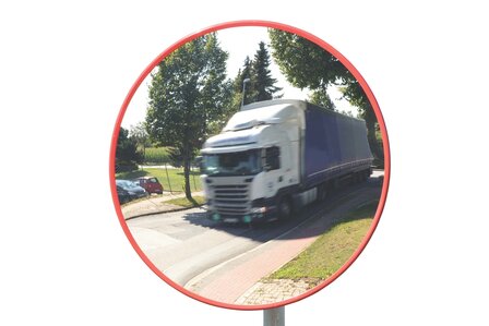 Verkeersspiegel rond TM I AC 60/acryl &Oslash; 60 cm/kijkafstand 9-15 meter/met rode rand/verhogen de veiligheid op industrieterreinen