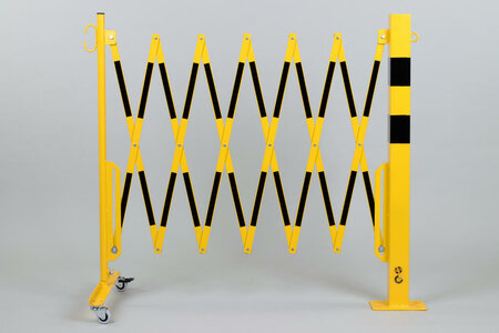 Schaarhek met afzetpaal 70-105 van staal/hoogte 1050 mm/kokerbuis 70x70 mm/geel-zwart met aan beide zijden reflecterende gevarenmarkering/lengte uittrekbaar tot 3600 mm