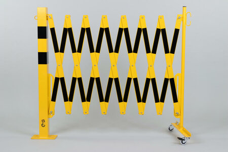 Schaarhek met afzetpaal 70-110 van staal/hoogte 1050 mm/kokerbuis 70x70 mm/geel-zwart met aan beide zijden reflecterende gevarenmarkering/lengte uittrekbaar tot 4000 mm