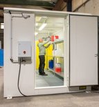 Ruimtecontainer type CRH gelakt - robuuste staalframeconstructie met opvangbak en verzinkte roosters/vleugeldeur of schuifdeur/met isolatie/technische be- en ontluchting