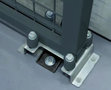 Enkele schuifdeur halfgaas + halfplaatstalen paneel/hoogte 2400 mm/breedte 1200 mm/deur naar rechts openend/leverbaar in diverse RAL kleuren