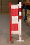 Schaarhek met afzetpaal 70-55 van staal/hoogte 1050 mm/buisdiameter 60 mm/rood-wit met aan beide zijden reflecterende gevarenmarkering/lengte uittrekbaar tot 3600 mm