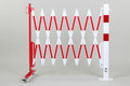 Schaarhek met afzetpaal 70-95 van staal/hoogte 1050 mm/kokerbuis 70x70 mm/rood-wit met aan beide zijden reflecterende gevarenmarkering/lengte uittrekbaar tot 3600 mm