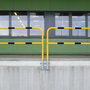 Stalen beveiligingsbeugel voor binnen- en buiten gebruik/hoogte 1300 mm/breedte 1000 mm/diameter 48 mm/voor wandmontage (uitneembaar) of voor in beton/geel-zwart
