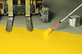 PROline antislip vloerverf/5 liter/zorgt voor een stroef anti-slip oppervlak/voor sterk belaste industrievloeren: beton en asfalt/kleur: RAL 9016 wit