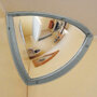 MORION controlespiegel uit roestvrij edelstaal/spiegelgrootte 250x250 mm (bxh) /kijkafstand 4 m/ideaal tegen vandalisme/helder beeld/bevestigd in een stalen kader